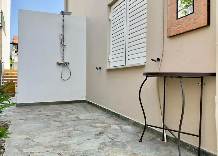 Sea Lilly Αγία Άννα